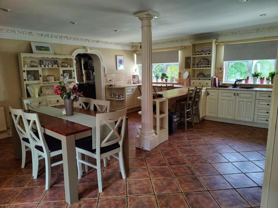 Entire Home At Ballysax House Newpark Zewnętrze zdjęcie